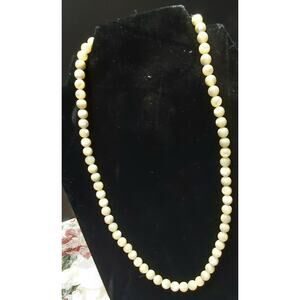 Vintage Mother of Pearl Round Beads strand is 22" long